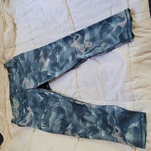 Fabletics Powerhold 7/8 Leggings Size L